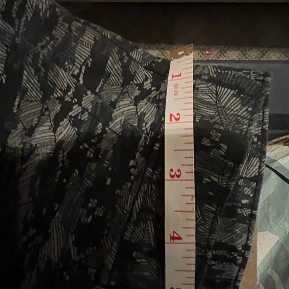 EUC- Dickies Men’s Rare Design Cargo Shorts - Picture 5 of 6